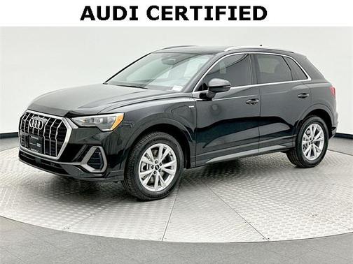 2022 Audi Q3 45 S line Premium