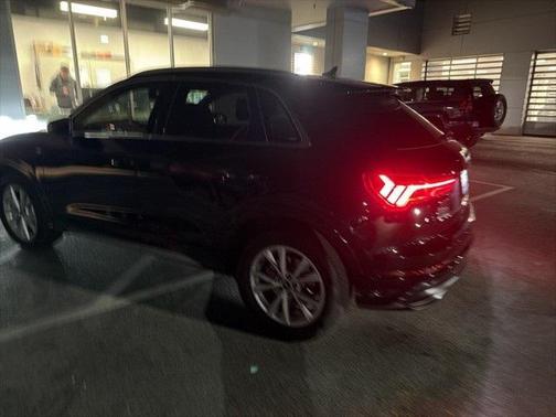 2022 Audi Q3 45 S line Premium