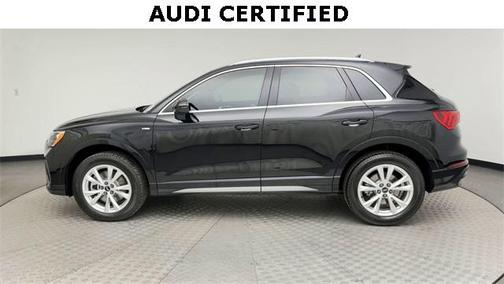 2022 Audi Q3 45 S line Premium