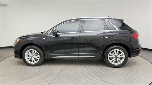 2022 Audi Q3 45 S line Premium