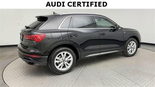 2022 Audi Q3 45 S line Premium