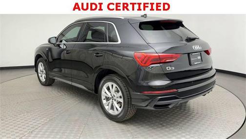 2022 Audi Q3 45 S line Premium