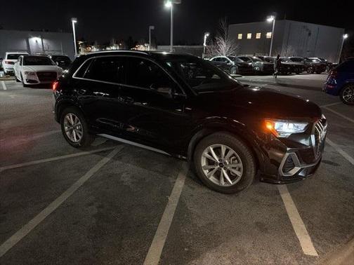 2022 Audi Q3 45 S line Premium