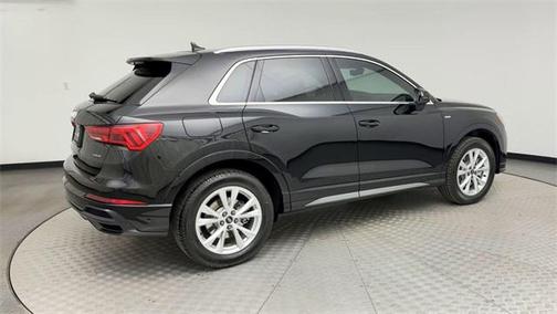 2022 Audi Q3 45 S line Premium