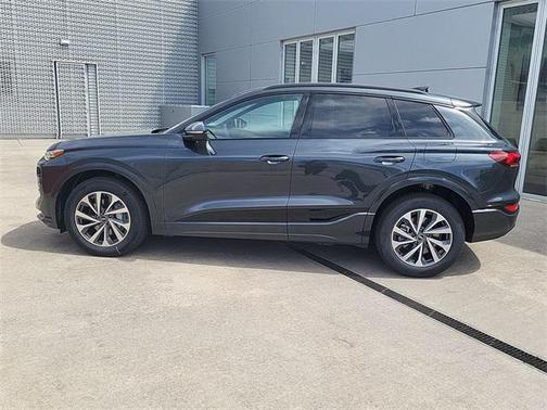 2025 Audi Q6 e-tron Premium Plus quattro