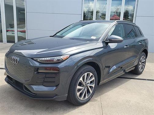 2025 Audi Q6 e-tron Premium Plus quattro