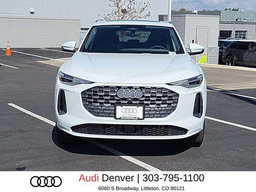 Glacier White Metallic 2026 Audi Q5 Premium Plus TFSI quattro S tronic