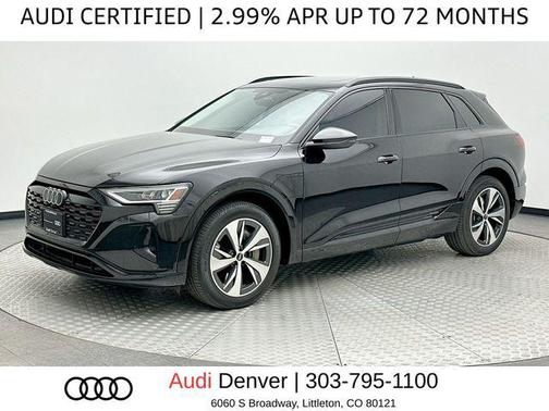 Mythos Black Metallic 2024 Audi Q8 e-tron Premium