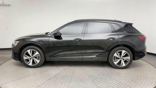 2024 Audi Q8 e-tron Premium