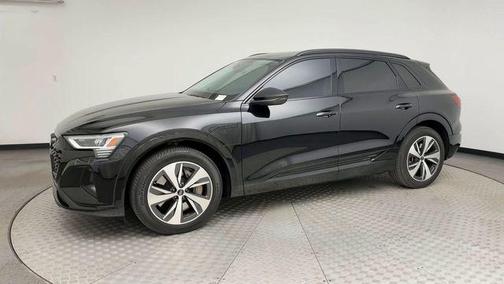 2024 Audi Q8 e-tron Premium