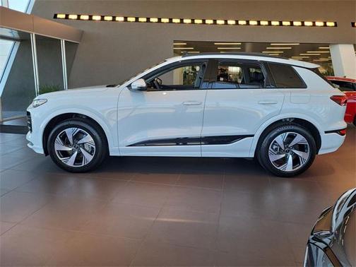 2025 Audi Q6 e-tron Premium Plus quattro
