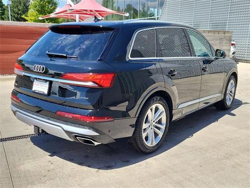 2025 Audi Q7 55 Prestige