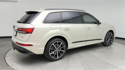 2021 Audi Q7 55 Premium Plus