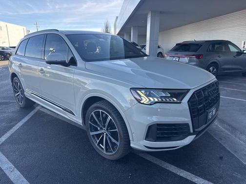 2021 Audi Q7 55 Premium Plus