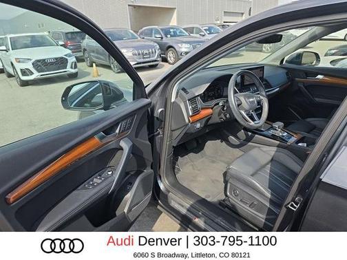 Daytona Gray Pearl Effect 2023 Audi Q5 45 S line Premium Plus