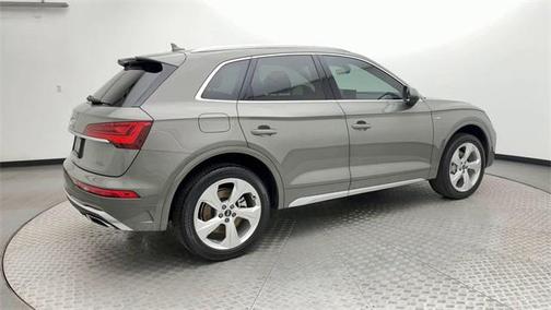 2023 Audi Q5 45 S line Premium Plus