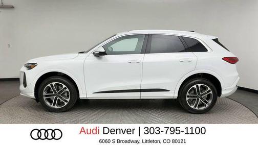 Glacier White Metallic 2025 Audi Q5 Premium TFSI quattro S tronic