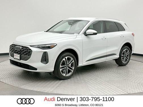 Glacier White Metallic 2025 Audi Q5 Premium TFSI quattro S tronic