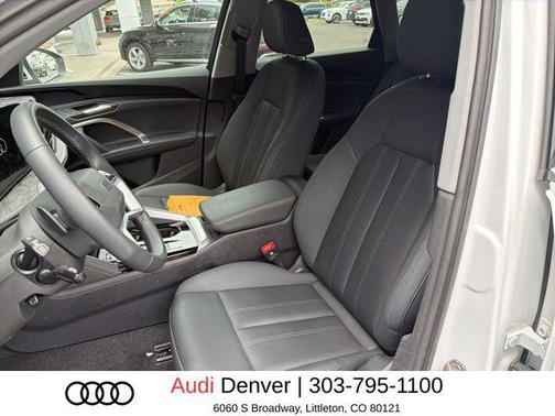 Glacier White Metallic 2025 Audi Q5 Premium TFSI quattro S tronic