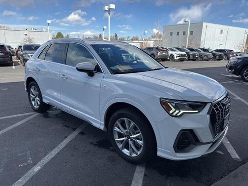 2025 Audi Q3 Premium 45 TFSI S line quattro Tiptronic