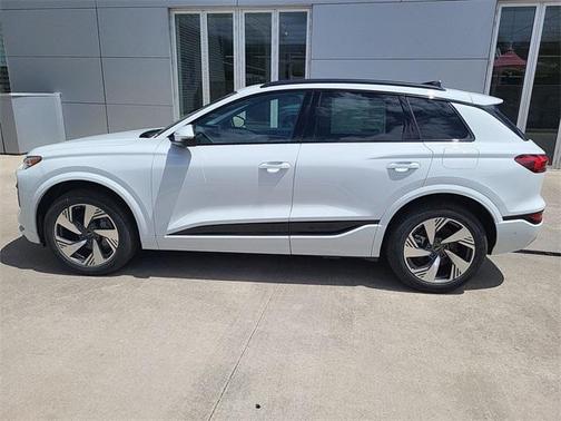 2025 Audi Q6 e-tron Premium Plus quattro