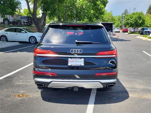 2025 Audi Q7 55 Prestige