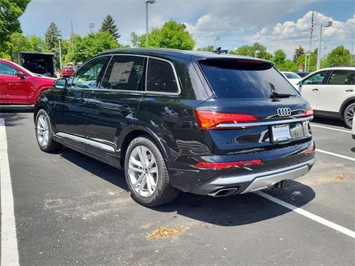 2025 Audi Q7 55 Prestige