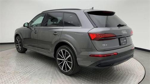 2022 Audi Q7 55 Premium Plus