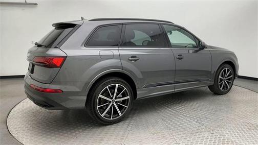 2022 Audi Q7 55 Premium Plus