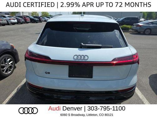 Glacier White Metallic 2024 Audi Q8 e-tron Premium Plus