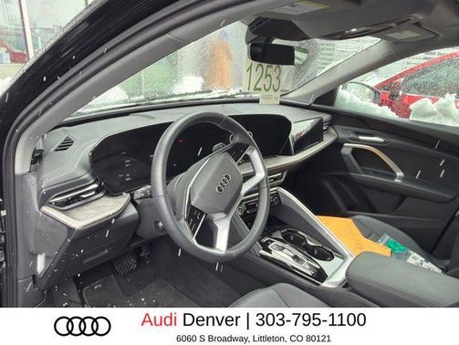 Mythos Black Metallic 2025 Audi Q5 Premium TFSI quattro S tronic
