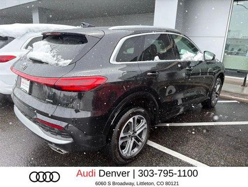 Mythos Black Metallic 2025 Audi Q5 Premium TFSI quattro S tronic