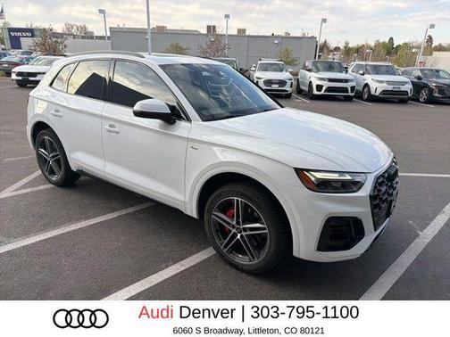Arkona White 2024 Audi Q5 e 55 S line Premium Plus