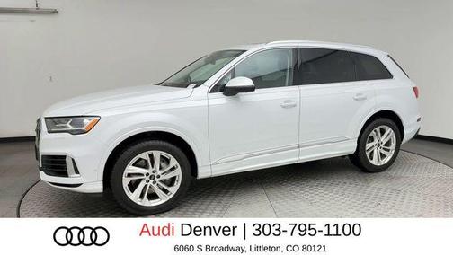Glacier White Metallic 2022 Audi Q7 55 Premium Plus