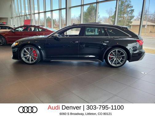 Mythos Black Metallic 2026 Audi RS 6 Avant 4.0T