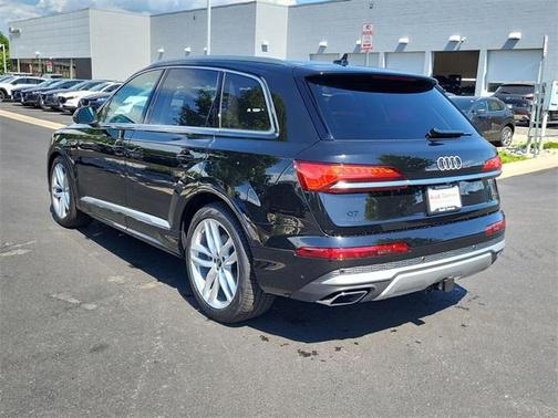 2025 Audi Q7 55 Premium Plus