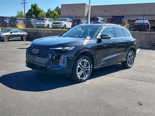 2025 Audi Q5 Premium