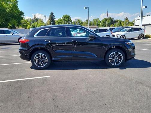 2025 Audi Q5 Premium
