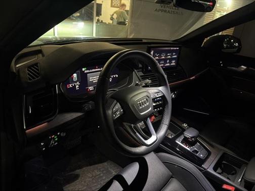2023 Audi Q5 45 S line Prestige