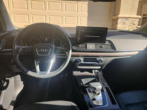 2022 Audi Q5 45 S line Premium