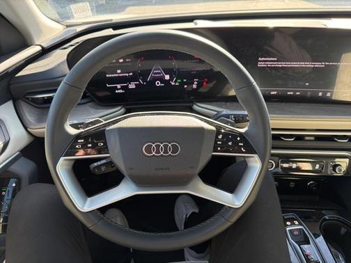 2025 Audi Q5 Premium TFSI quattro S tronic