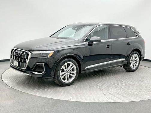 2025 Audi Q7 55 Premium Plus