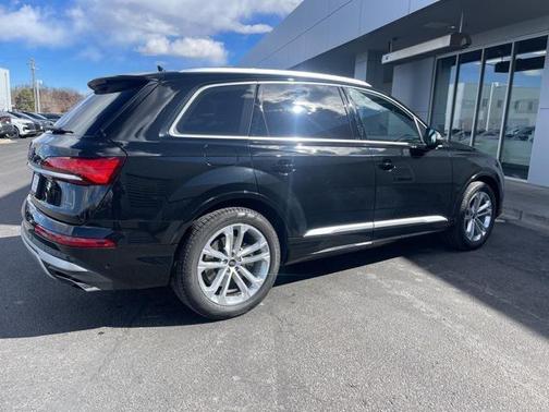 2025 Audi Q7 55 Premium Plus