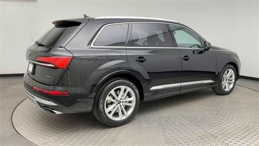 2025 Audi Q7 55 Premium Plus