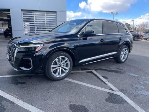 2025 Audi Q7 55 Premium Plus