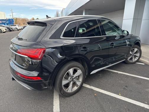 2023 Audi Q5 40 Premium Plus