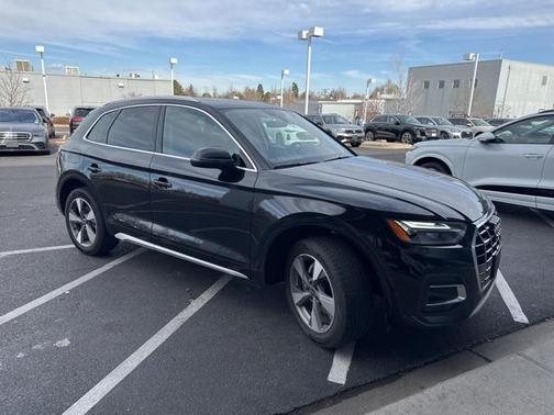 2023 Audi Q5 40 Premium Plus