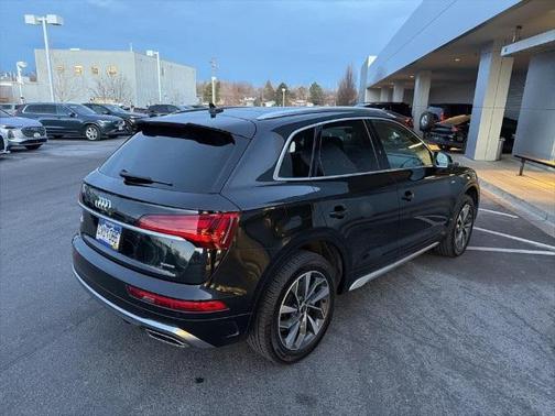 2022 Audi Q5 45 S line Premium