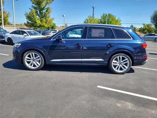 2025 Audi Q7 55 Premium Plus