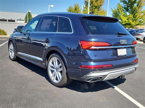2025 Audi Q7 55 Premium Plus
